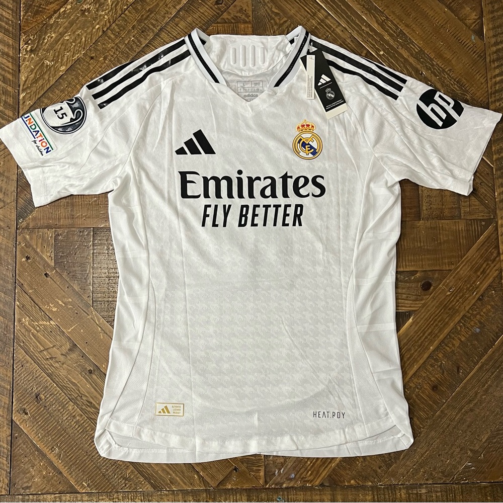 New Player Version Real Madrid 2024/25 Home soccer jersey Mbappe #9 - Picture 2 of 2